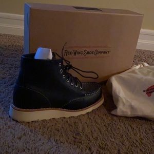 Red wing 6” classic moc boot